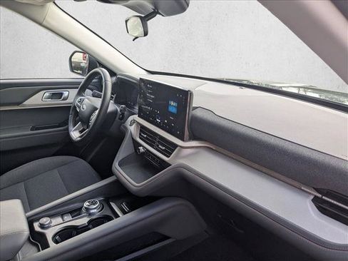 Used 2025 Ford Explorer Active RWD image 20