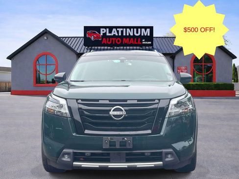 Used 2022 Nissan Pathfinder Platinum w/ Cargo Package AWD/4WD image 2