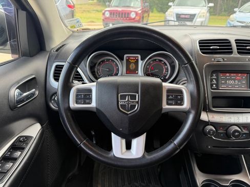 Used 2018 Dodge Journey SE w/ Popular Equipment Group FWD image 15