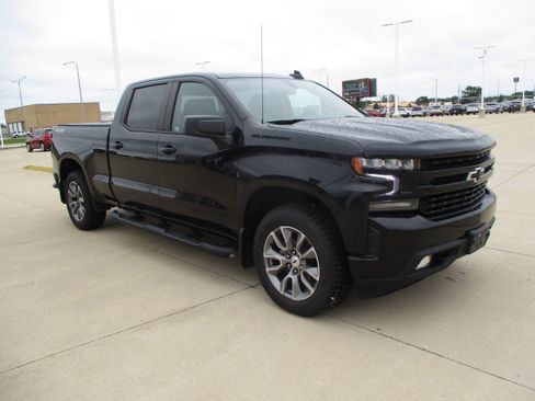 Used 2021 Chevrolet Silverado 1500 RST w/ Bed Protection Package AWD/4WD image 7