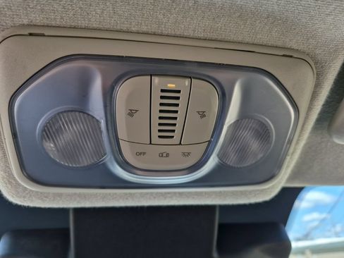 Used 2025 RAM ProMaster 2500 w/ Convenience Group FWD image 15