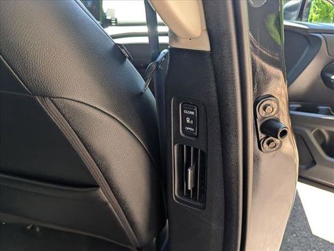 Used 2025 Honda Odyssey EX-L image 17
