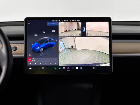Used 2023 Tesla Model Y Long Range image 31
