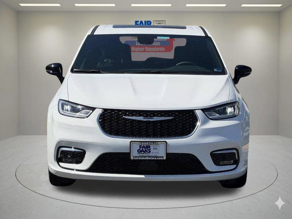New 2026 Chrysler Pacifica Select FWD image 3