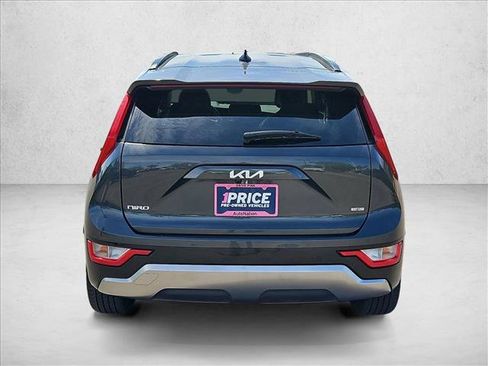 Used 2024 Kia Niro EX Touring FWD image 7