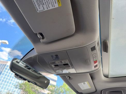 Used 2023 Volkswagen Jetta SE w/ Panoramic Sunroof Package FWD image 26
