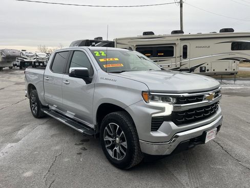 Used 2022 Chevrolet Silverado 1500 LT image 1