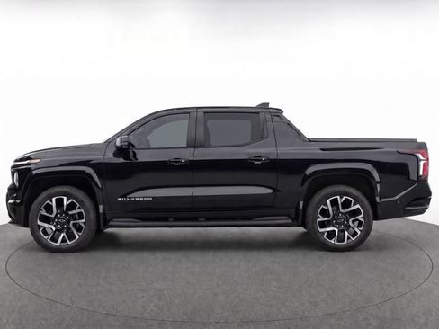 Used 2025 Chevrolet Silverado EV RST AWD/4WD image 6