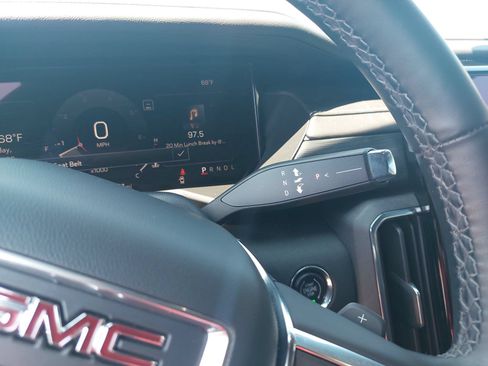 Used 2025 GMC Acadia Elevation w/ Elevation Premium Package FWD image 26