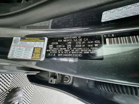 Certified 2024 Kia Forte LXS w/ LXS Technology Package FWD image 10