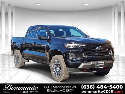 Used 2024 Chevrolet Colorado Z71 w/ Z71 Convenience Package 2