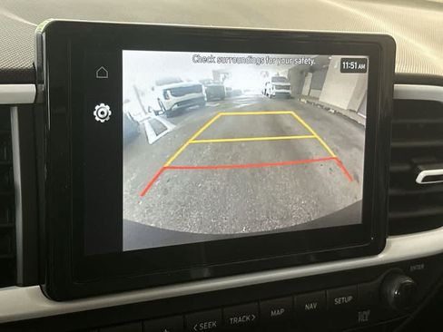Used 2023 Hyundai Venue Limited w/ Cargo Package FWD image 19
