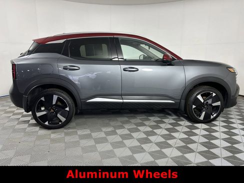 Used 2025 Nissan Kicks SR FWD image 4
