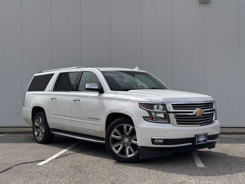 Used 2016 Chevrolet Suburban LTZ image 6
