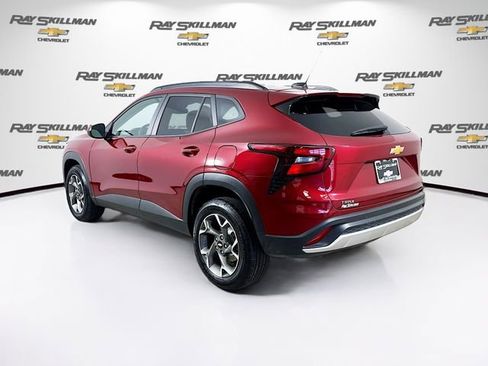 Used 2025 Chevrolet Trax LT image 5