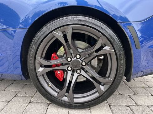 Used 2019 Chevrolet Camaro SS RWD image 11