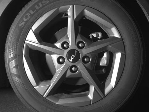 Used 2025 Kia K4 LXS image 13