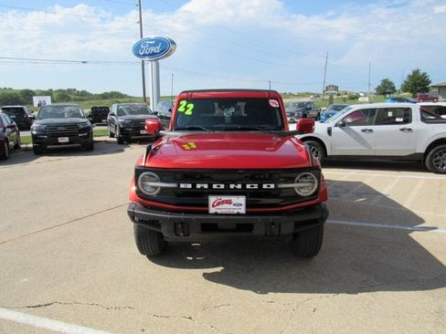 Used 2022 Ford Bronco Outer Banks AWD/4WD image 2