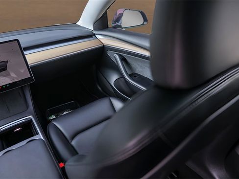 Used 2023 Tesla Model 3 Long Range image 24