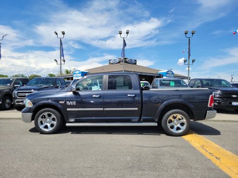 Used 2013 RAM 1500 Laramie w/ Convenience Group AWD/4WD image 2