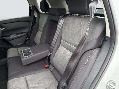 Used 2024 Nissan Rogue SV AWD/4WD image 22