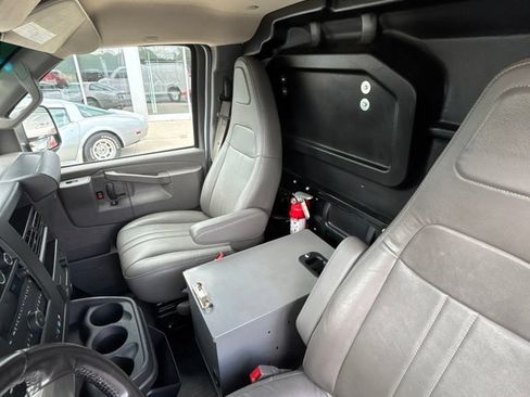Certified 2019 Chevrolet Express 2500 w/ Driver Convenience Package RWD image 14