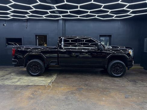 Used 2020 GMC Sierra 3500 Denali w/ Denali Ultimate Package image 10