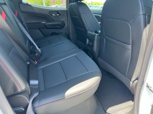 New 2025 Chevrolet Colorado Z71 w/ Technology Package AWD/4WD image 18