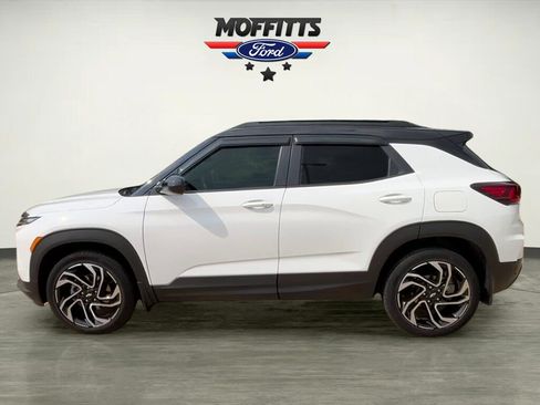 Used 2024 Chevrolet TrailBlazer RS w/ Driver Confidence Package AWD/4WD image 2