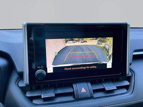 Certified 2025 Toyota RAV4 XLE AWD/4WD image 27