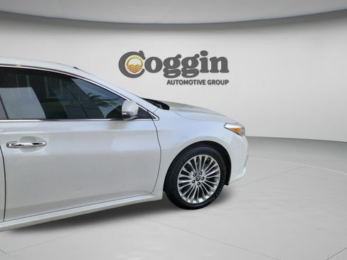 Used 2017 Toyota Avalon Limited FWD image 9