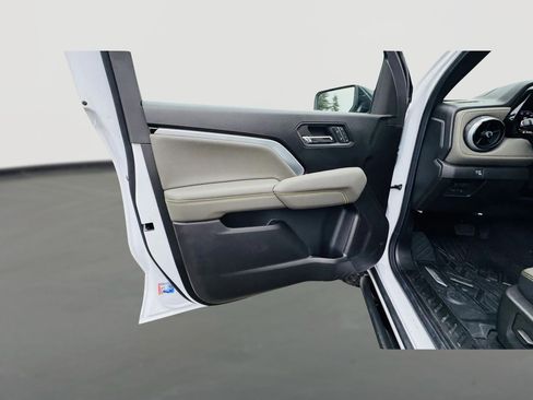 New 2026 Chevrolet Colorado ZR2 w/ Technology Package image 13