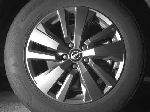 Used 2025 Nissan Pathfinder SV AWD/4WD image 13