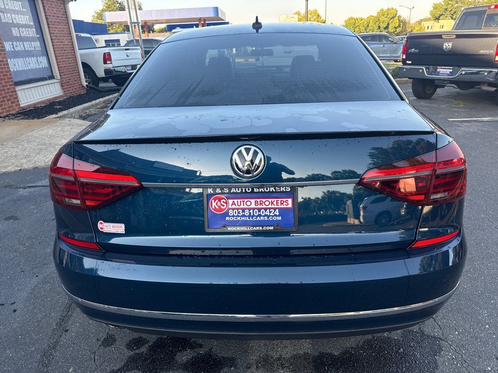 Used 2018 Volkswagen Passat 2.0T SE w/ SE Lighting Package FWD image 5