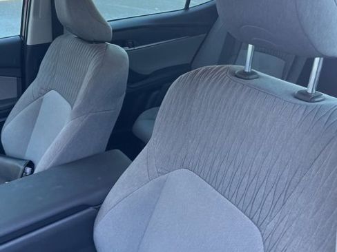 Used 2025 Toyota Camry SE image 11