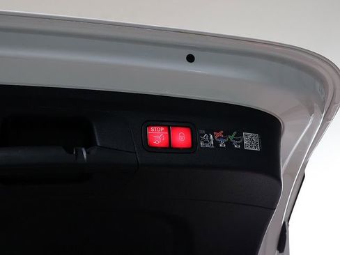 Certified 2026 Mercedes-Benz GLE 450 4MATIC image 32