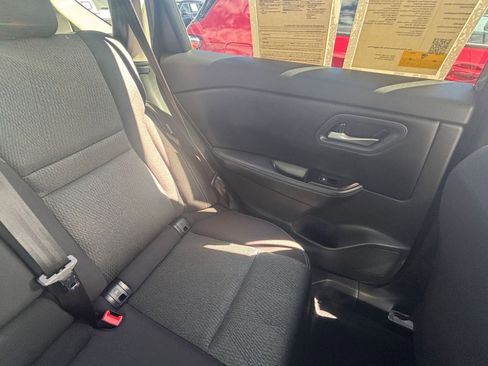 Used 2025 Nissan Rogue SV AWD/4WD image 36
