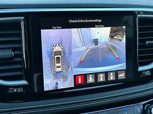 New 2026 Chrysler Pacifica Select w/ S Appearance Package image 19