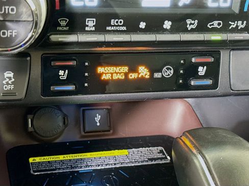 Certified 2021 Toyota RAV4 Limited AWD/4WD image 13