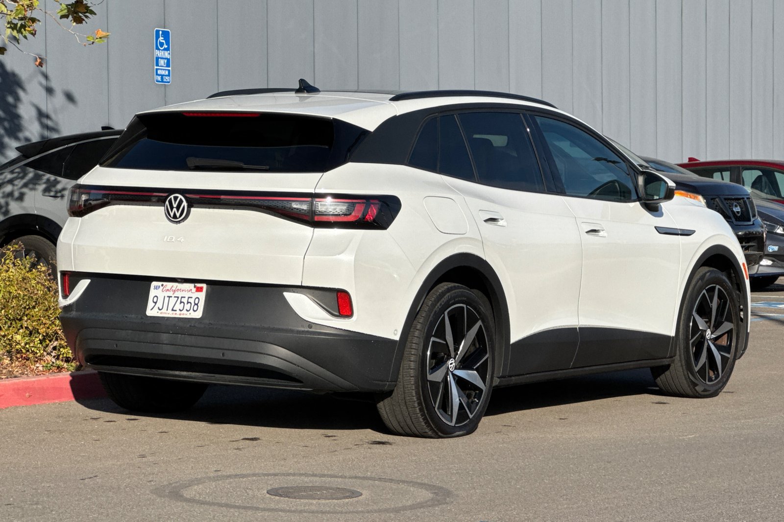Used 2023 Volkswagen ID.4 Pro RWD image 4