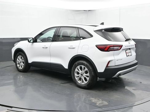 Used 2025 Ford Escape Active AWD/4WD image 10