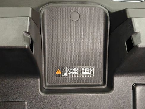 Used 2023 GMC Sierra 1500 Denali w/ Technology Package AWD/4WD image 12