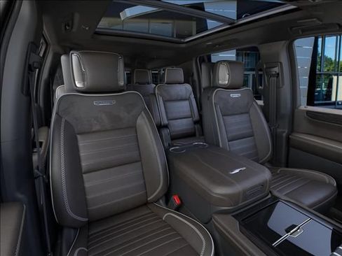 New 2026 GMC Yukon XL Denali Ultimate AWD/4WD image 16