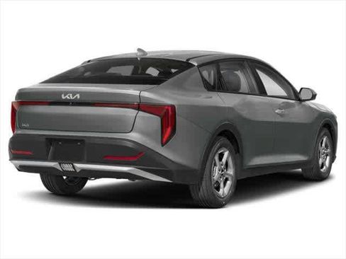 Used 2025 Kia K4 FWD image 2