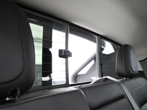 Used 2022 Chevrolet Colorado ZR2 w/ ZR2 Dusk Special Edition image 35