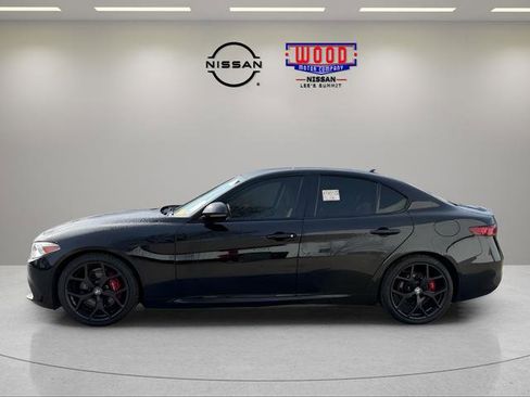 Used 2021 Alfa Romeo Giulia Ti w/ Nero Edizione image 5