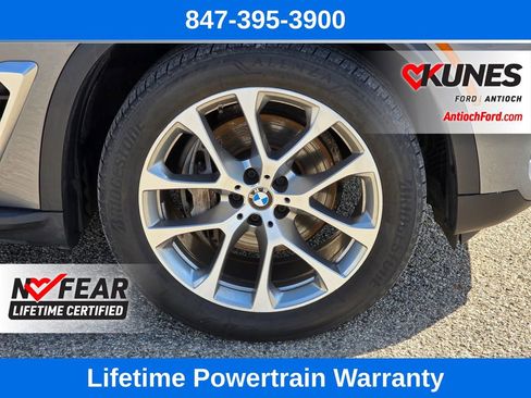 Used 2024 BMW X5 xDrive40i w/ Premium Package image 9