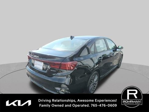 Used 2023 Kia Forte GT-Line w/ GT-Line Technology Package FWD image 4