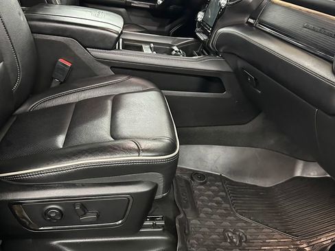 Used 2022 RAM 1500 Limited w/ Night Edition AWD/4WD image 41