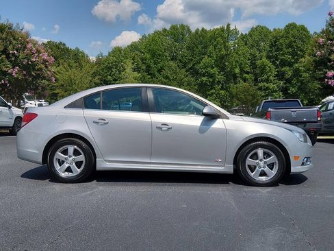 Used 2012 Chevrolet Cruze LT w/ All-Star Edition FWD image 3